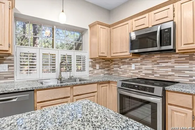 11830 Queenston Dr San Antonio, TX 78253