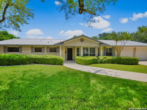 134 Meadowood Lane