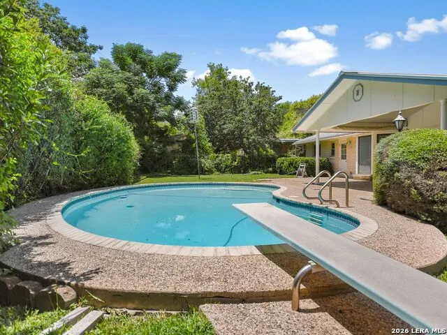 134 Meadowood Lane San Antonio, TX 78216