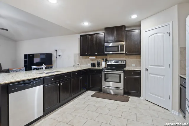 1735 Emerald Edge San Antonio, TX 78245
