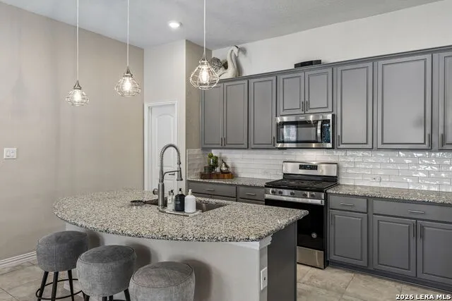8512 REGUSCI GRV Boerne, TX 78015