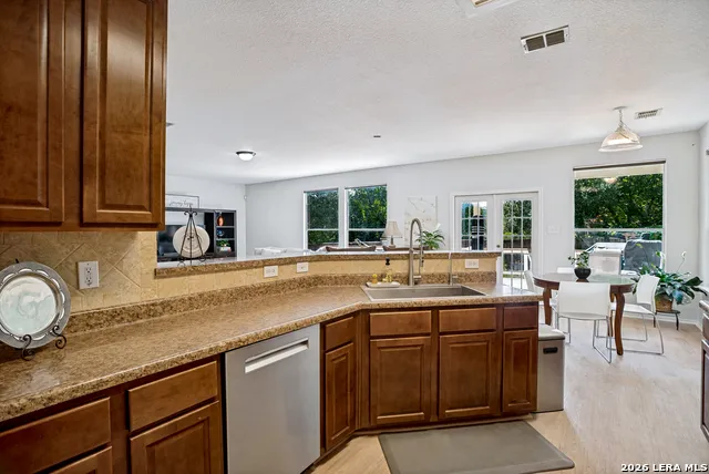 6402 OLDHAM CV San Antonio, TX 78253