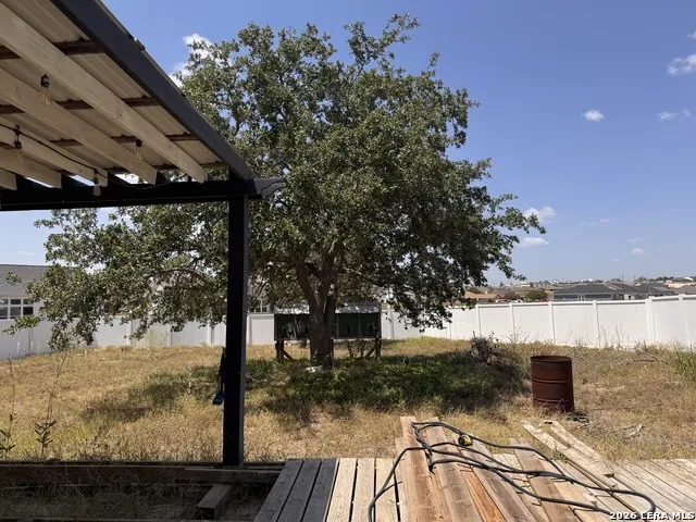 107 MUIRFIELD ST La Vernia, TX 78121