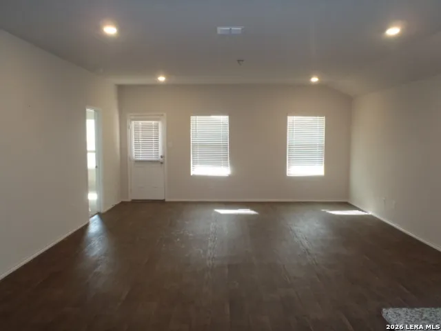 804 PRONGHORN TRL Seguin, TX 78155