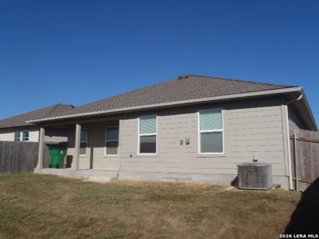 804 PRONGHORN TRL Seguin, TX 78155