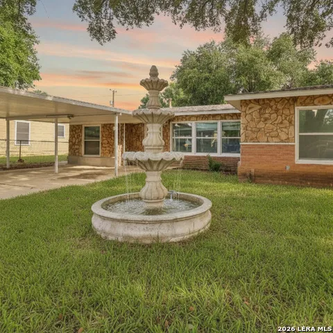 623 Weizmann St San Antonio, TX 78213