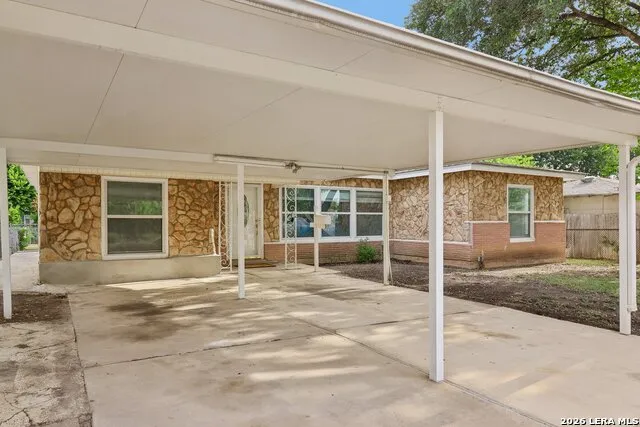 623 Weizmann St San Antonio, TX 78213
