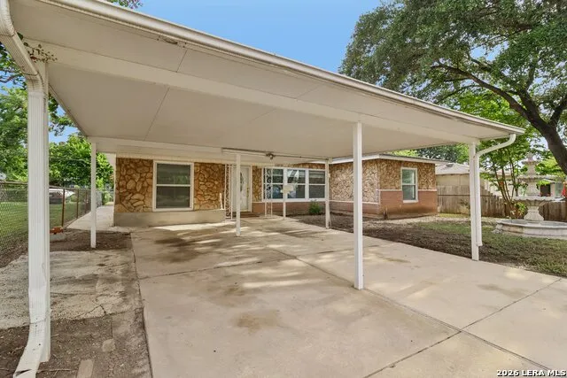 623 Weizmann St San Antonio, TX 78213