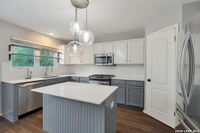 12203 Hart Crst San Antonio, TX 78249
