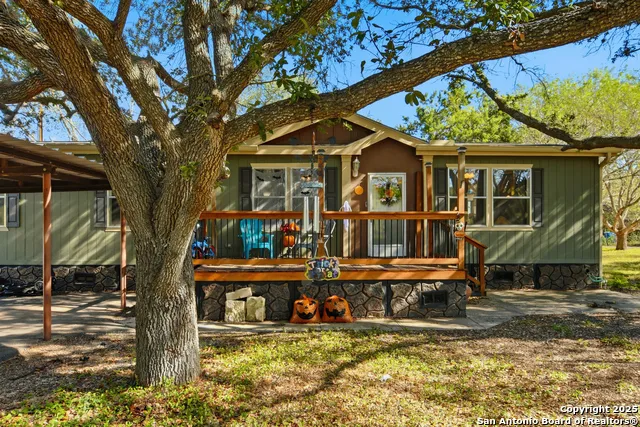 102 County Road 479 Castroville, TX 78009