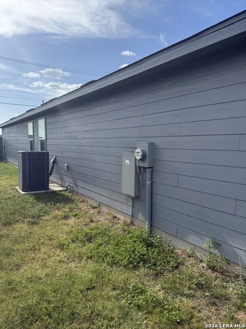 13243 FAXON PASS San Antonio, TX 78221