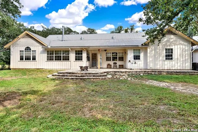 181 SETTLERS CIR Bandera, TX 78003