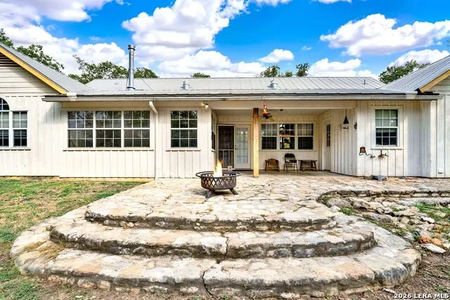 181 SETTLERS CIR Bandera, TX 78003