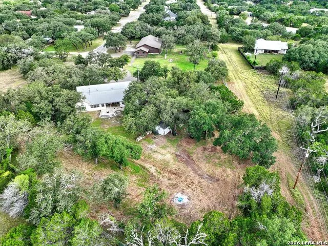 181 SETTLERS CIR Bandera, TX 78003