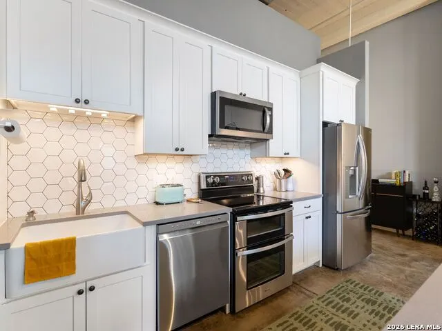 1401 S Flores #118 San Antonio, TX 78204