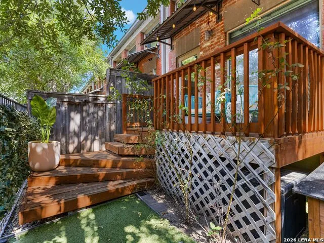 1401 S Flores #118 San Antonio, TX 78204