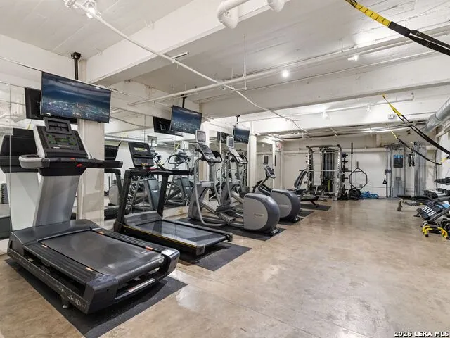 1401 S Flores #118 San Antonio, TX 78204