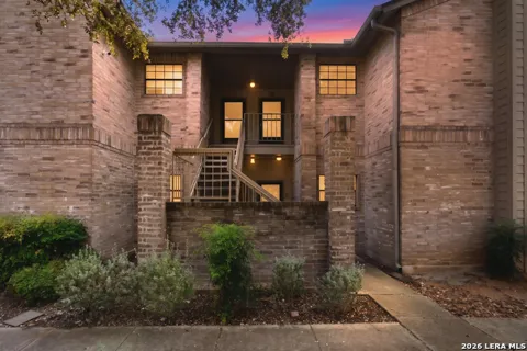 12446 Starcrest #312