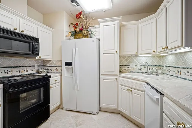 1 Towers Park Ln #810 San Antonio, TX 78209