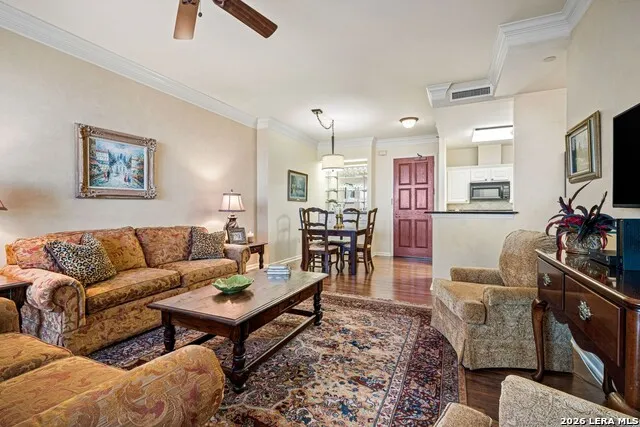 1 Towers Park Ln #810 San Antonio, TX 78209