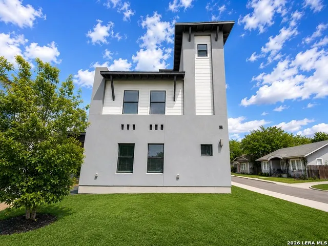 918 S Olive #UNIT 102 San Antonio, TX 78210