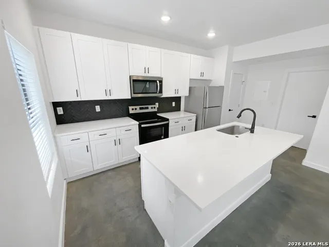 918 S Olive #UNIT 102 San Antonio, TX 78210
