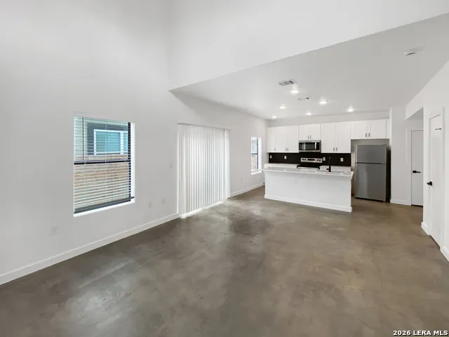 918 S Olive #UNIT 102 San Antonio, TX 78210