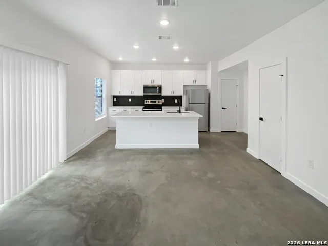 918 S Olive #UNIT 102 San Antonio, TX 78210