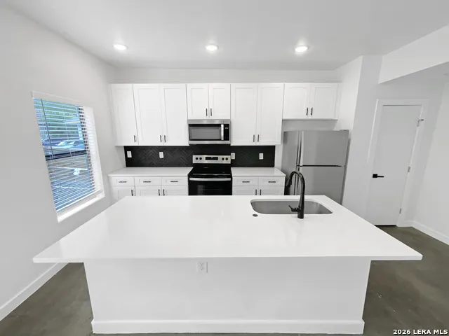 918 S Olive #UNIT 102 San Antonio, TX 78210