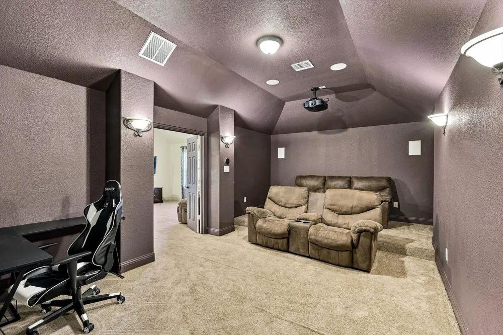 2912 Alta Grand Prairie, TX 75054