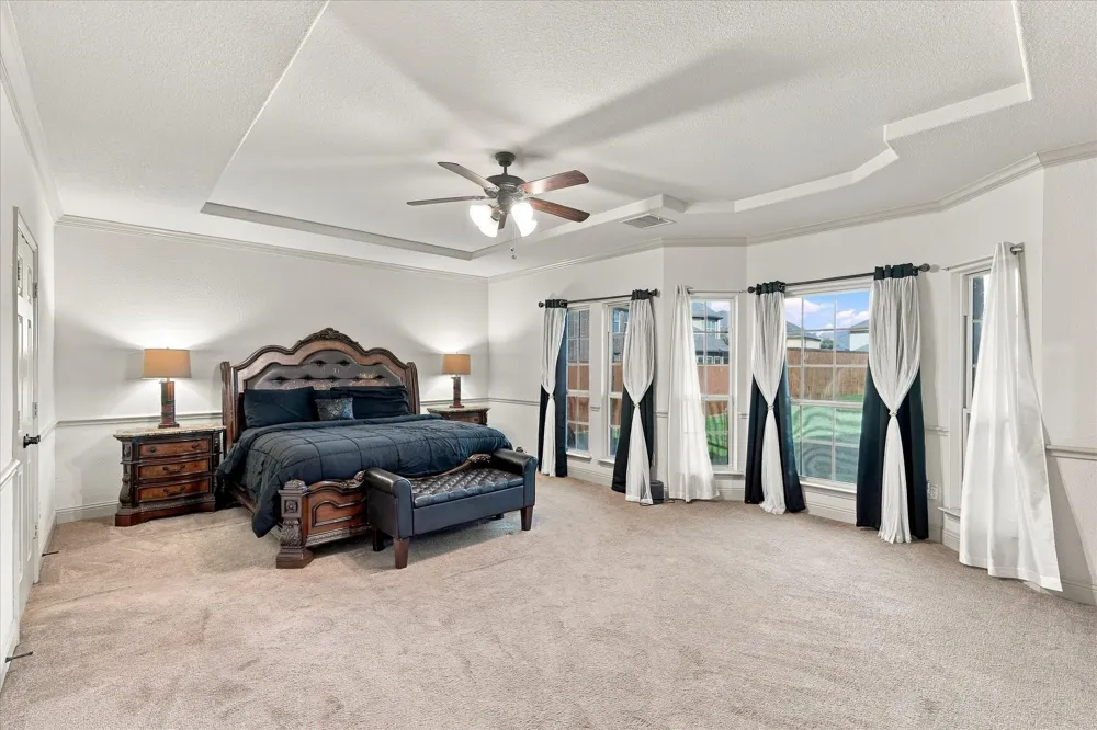 2912 Alta Grand Prairie, TX 75054