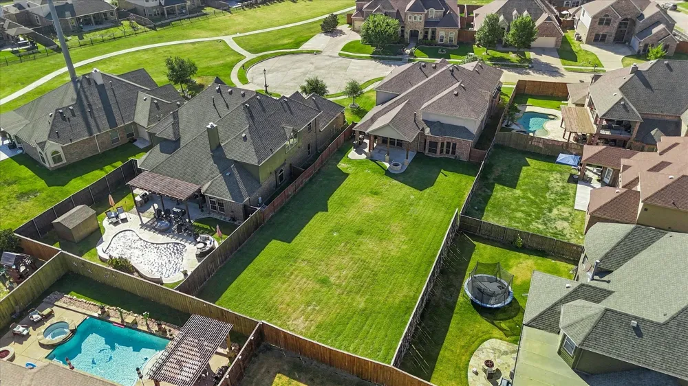 2912 Alta Grand Prairie, TX 75054
