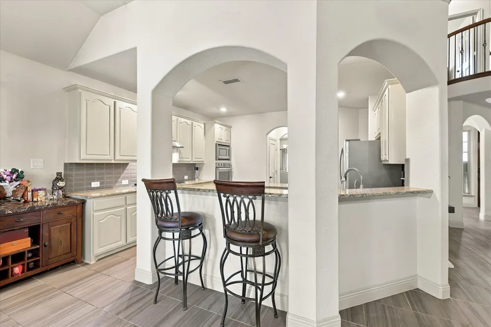2912 Alta Grand Prairie, TX 75054