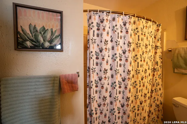 300/302 Koch Schertz, TX 78154