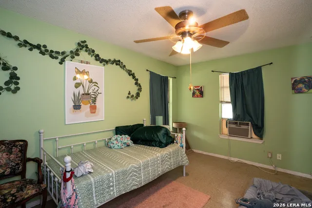 300/302 Koch Schertz, TX 78154