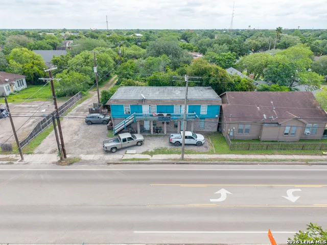 732 W ALICE AVE Kingsville, TX 78363