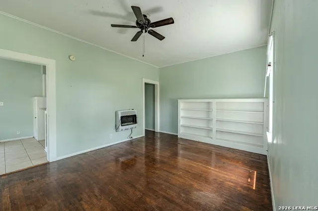 732 W ALICE AVE Kingsville, TX 78363