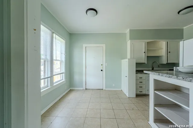 732 W ALICE AVE Kingsville, TX 78363