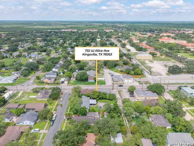 732 W ALICE AVE Kingsville, TX 78363