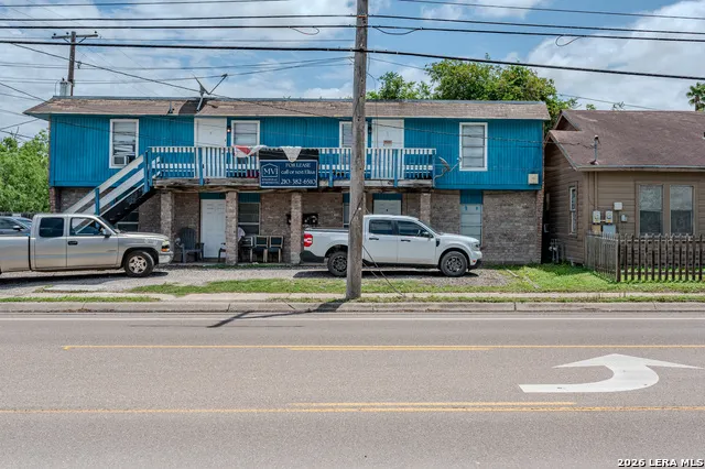 732 W ALICE AVE Kingsville, TX 78363