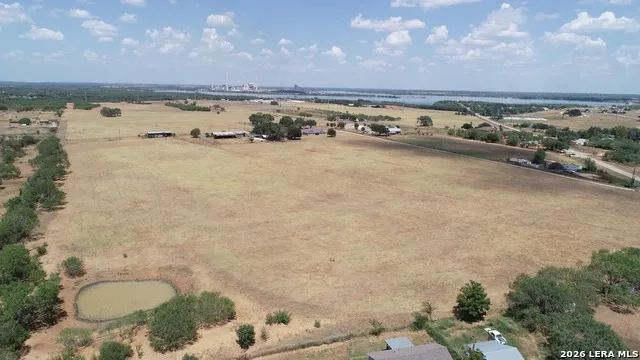 15785 Kilowatt Elmendorf, TX 78112