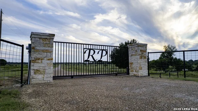 25119 Private Rd 8496 Athens, TX 75751