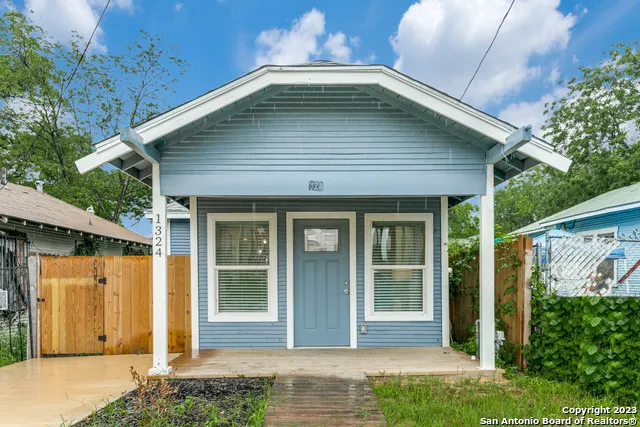 1324 E CARSON ST San Antonio, TX 78208