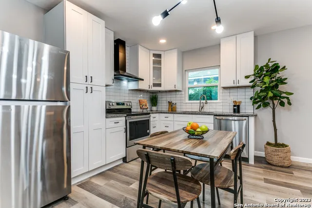 1324 E CARSON ST San Antonio, TX 78208