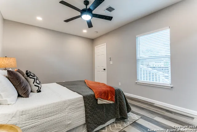 1324 E CARSON ST San Antonio, TX 78208