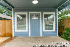 1324 E CARSON ST San Antonio, TX 78208