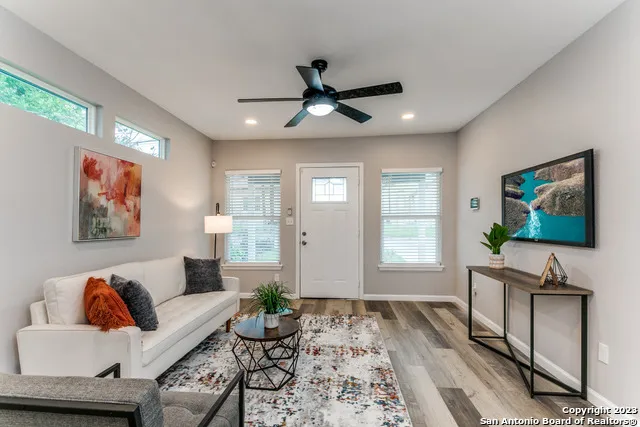 1324 E CARSON ST San Antonio, TX 78208
