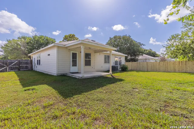 2054 DRAGON TRL New Braunfels, TX 78130