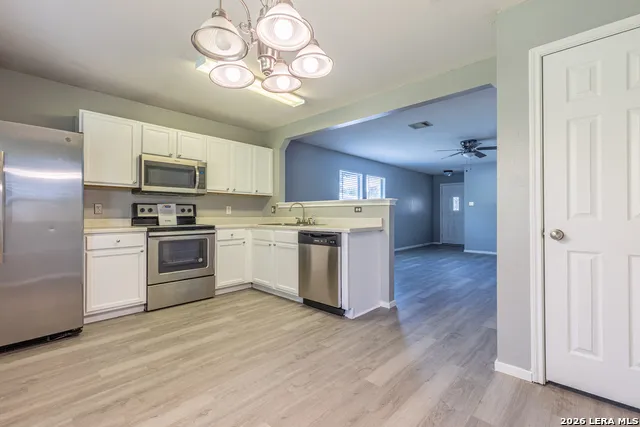 2054 DRAGON TRL New Braunfels, TX 78130