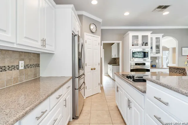 21927 PARK VIEW DR Garden Ridge, TX 78266